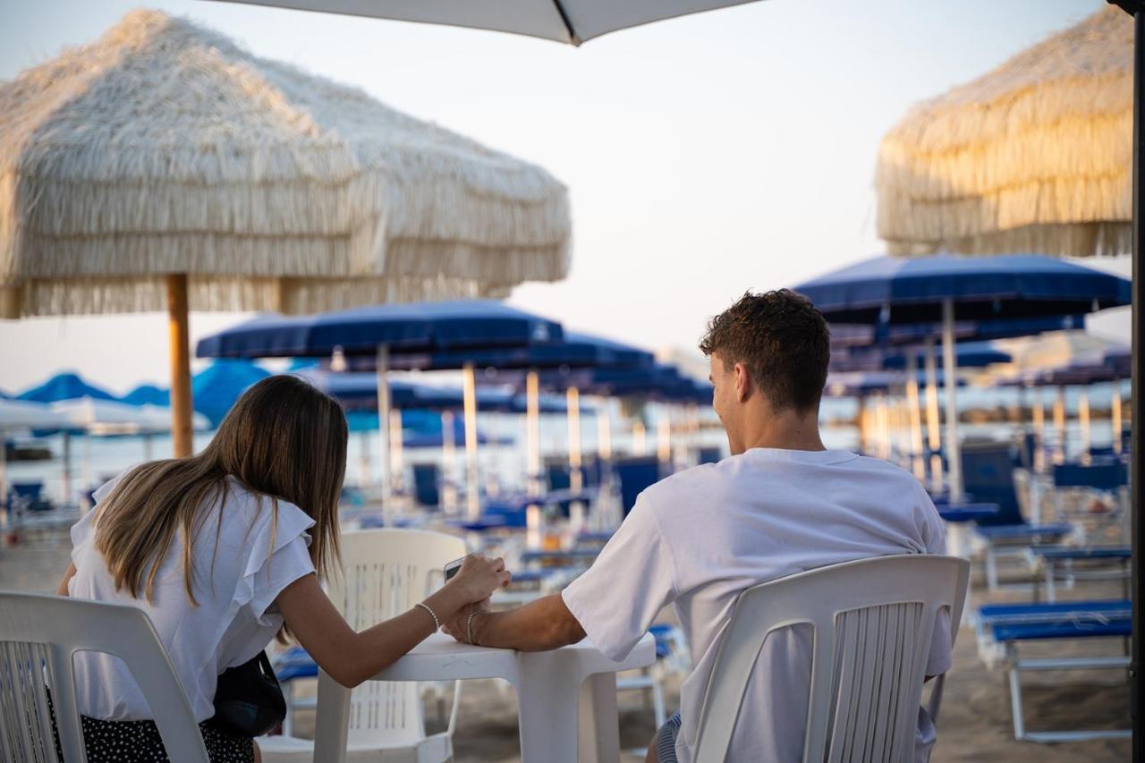פרנקווילה אל מארה Hotel Mare Blu מראה חיצוני תמונה