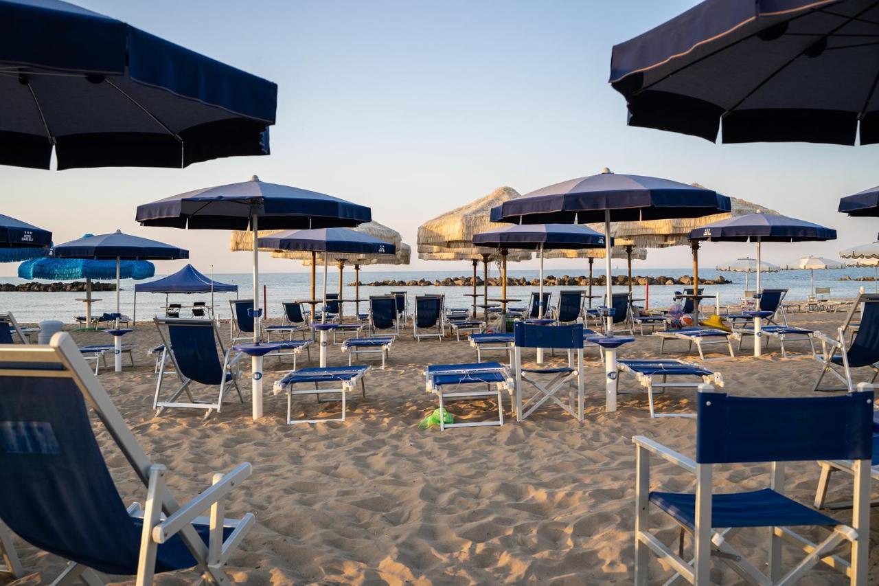 פרנקווילה אל מארה Hotel Mare Blu מראה חיצוני תמונה