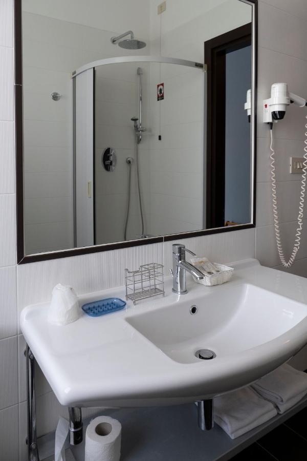 פרנקווילה אל מארה Hotel Mare Blu מראה חיצוני תמונה