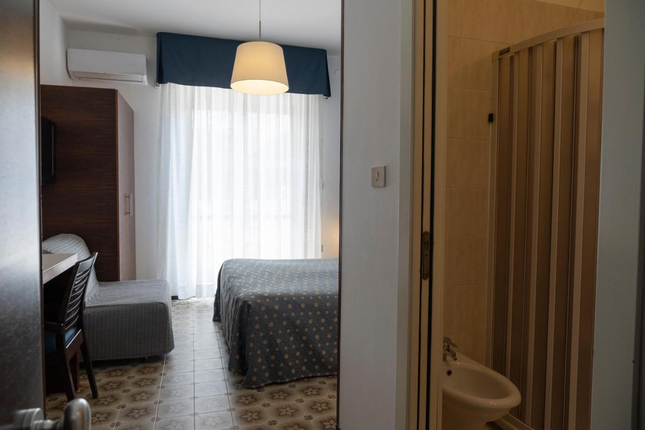 פרנקווילה אל מארה Hotel Mare Blu מראה חיצוני תמונה