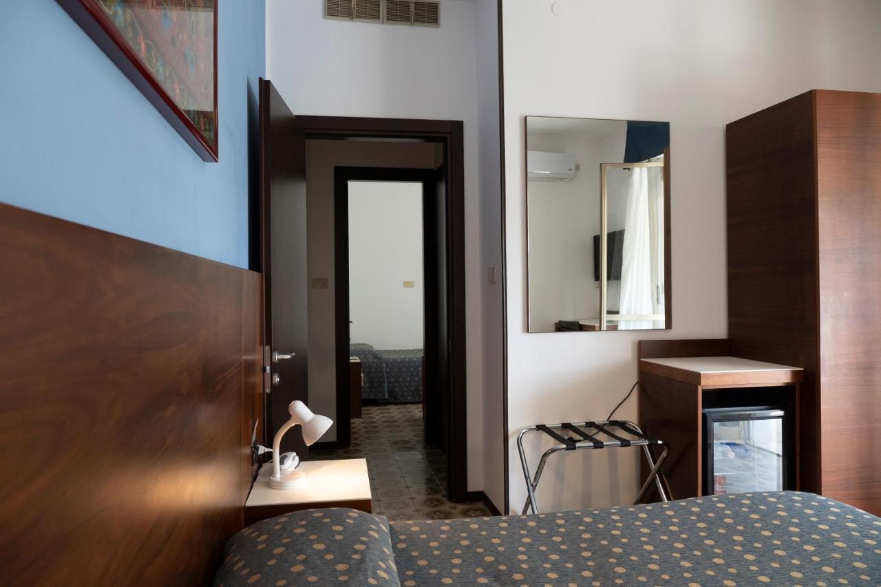 פרנקווילה אל מארה Hotel Mare Blu מראה חיצוני תמונה